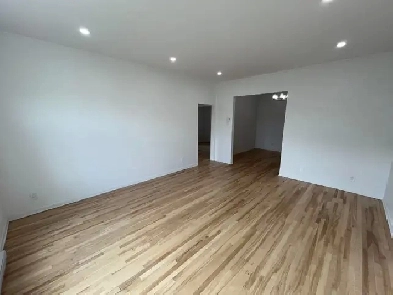 5½ 2 Bedroom apt. Plateau-Mont-Royal / Mile End. Newly renovated Image# 1