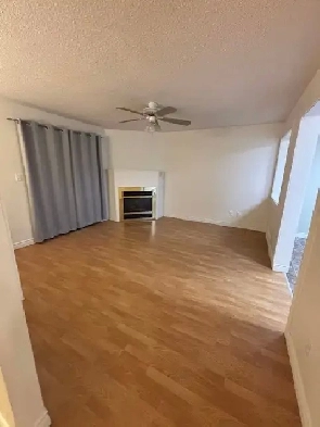 Clean 3 bdrm 3 Level Townhouse Avail. for Rent in a Great  Area Image# 3