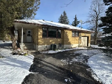 house/ rooms for rent north west Peterborough Image# 2