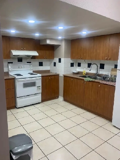 2 bedroom basement Image# 1