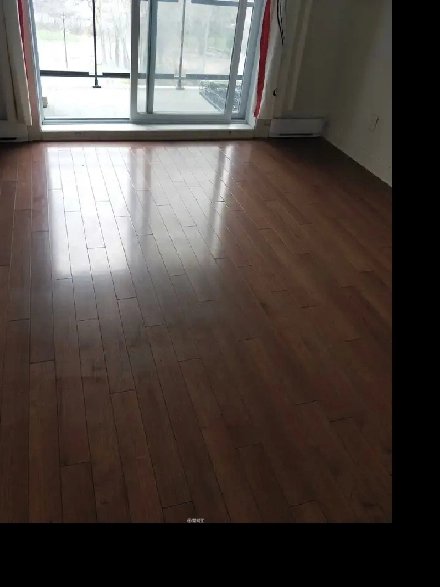 Condo  3 ½ pièces à louer près de la station de Angrinon Image# 1