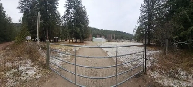 Half acre pad for rent with full hook-ups Image# 11