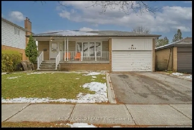 Bachelor Apartment for rent in Malton Mississauga Image# 3