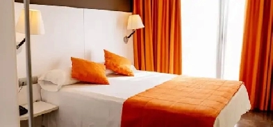 grande chambre  meublee tout inclus internet stationnement Image# 1