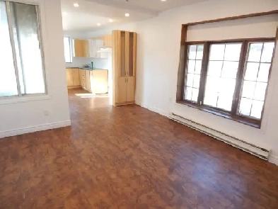 592 Avenue Mercier -3-bedroom apartment Image# 1