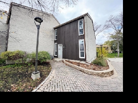 Townhouse Corner Unit, Move-In Ready! Image# 9