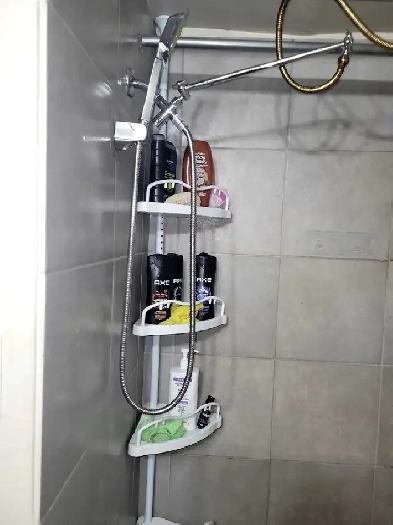 1 room available for rent in a shared 3 bedrooms apartment