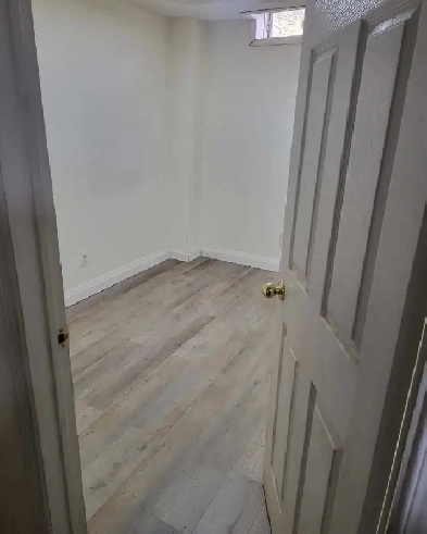 Shared basement $450 for clean person Image# 1