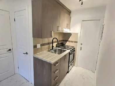 Studio - Montréal - $895 /mo Image# 1