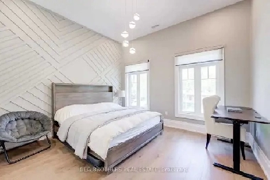 Private Bedroom in Hamilton with separate kitchen  washroom