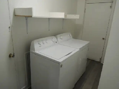 BACHELOR A LOUE Image# 1