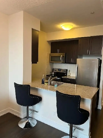 1-Bed   Den   Balcony/Locker/Laundry/Amenities Incl (Eva Rd) Image# 1