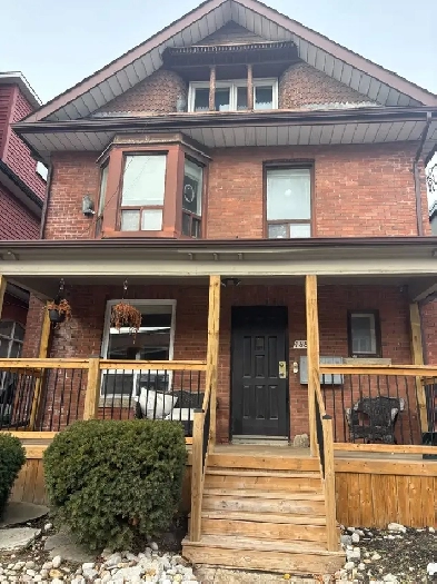 One Bedroom Apartment in the Junction Image# 1