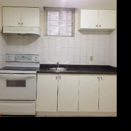 Large Fully-furnished Room, washroom shared with 1 person Image# 1