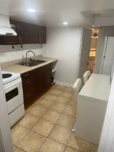 Walk-In Basement Unit $1500/month Image# 1