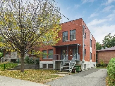 Stationnement  louer CDN