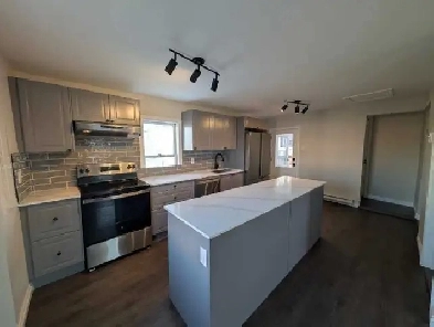 Modern 3bed 2 bath apartment in Hawkesbury, ON Image# 9