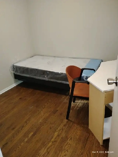 A very clean room in a clean house near Mohawk College Image# 9