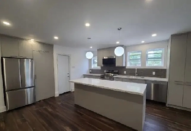 2 Bdrm Avenue and Eglinton rd Image# 1