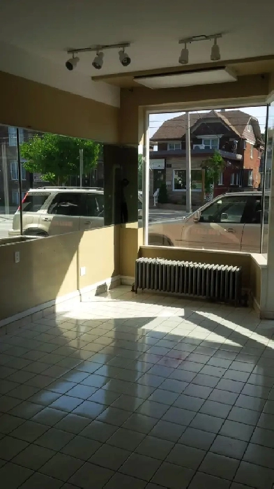 Commercial Storefront – Available Nov 1 Image# 5