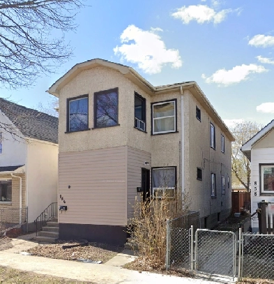 renovated duplex, fully tenanted, great ROI Image# 9