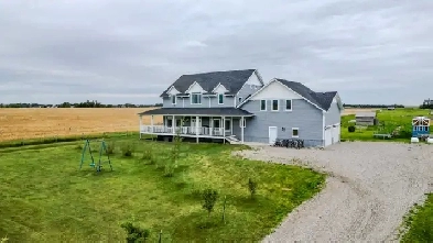 2 Bed 1 Bath Suite for rent 5 mins North of Raymond Image# 4