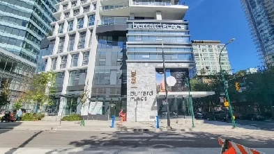 Luxury 2B2B Den at One Burrard Place (Furnished) Image# 10