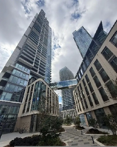 Rent 2 bdr Condo with parking/locker at Vaughan Subway station Image# 8