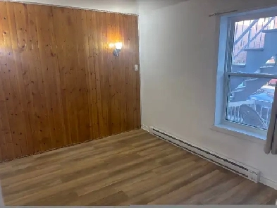 Metro St-Henri:Bottom floor 2 BDR with internet, appliances,yard Image# 1