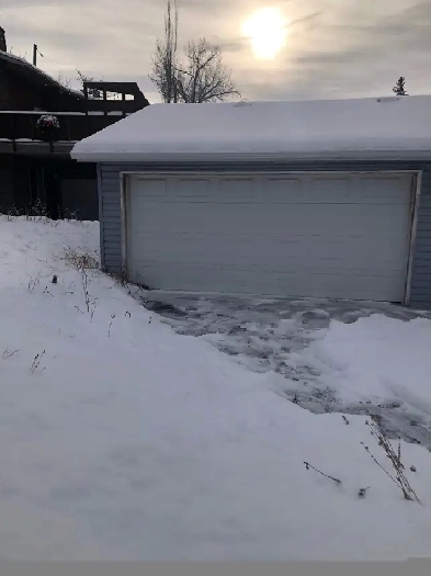 Double garage for rent Image# 1