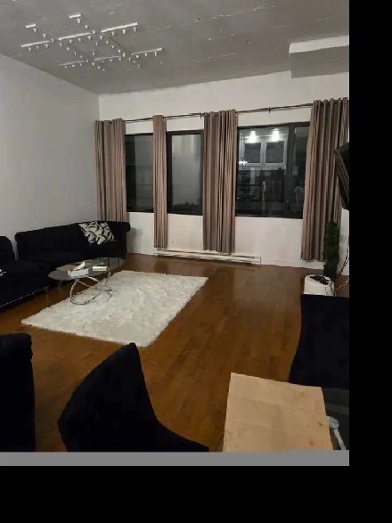 SPACIEUX CONDO À LOUER DE 1200 P2 Image# 1