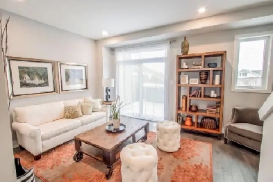 3 bedroom 3.5 bathroom townhouse for rent immediately Image# 1