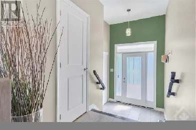 Townhouse in Kanata/Stittsville for Rent Image# 6