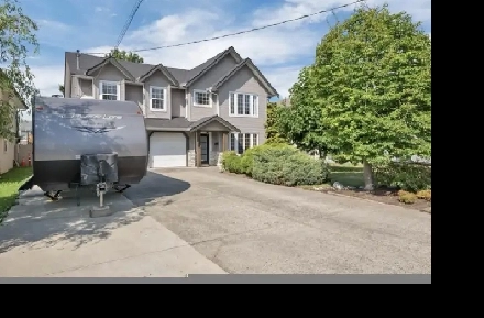 Newly Renovated 2BR Basement Suite Image# 4