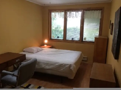 Furnished room at MUN entrance Image# 6