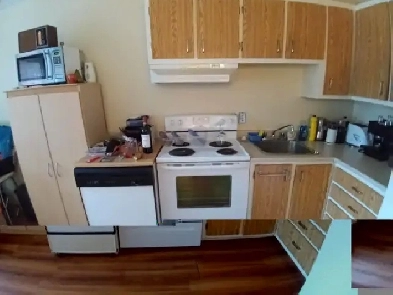 Sous-location Grand 4 1/2 meublé tout compris - 2 étages Village Image# 9