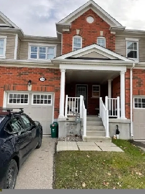 Executive 3bd 2.5 bath townhouse for rent available dec 1 Image# 3