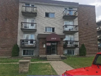 3 1/2 à louer Laval Image# 2