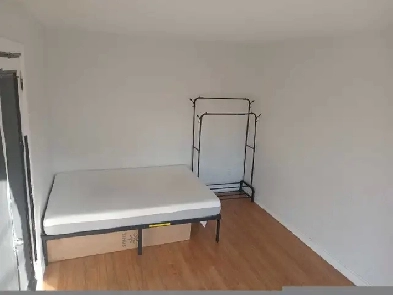 Big Bright room for rent Image# 1