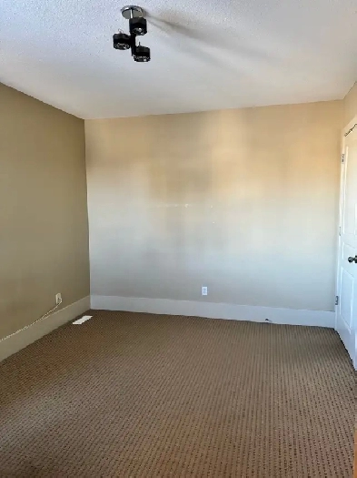 Cougar ridge $750 per room Image# 7