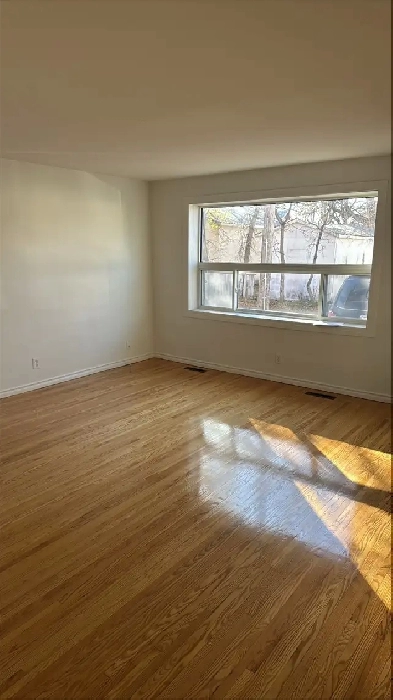 Newly Renovated 3-Bedroom Apartment Available January 1st Image# 6