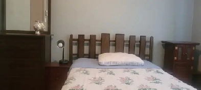 chambre à louer pour femme près du métro sauvé Image# 2