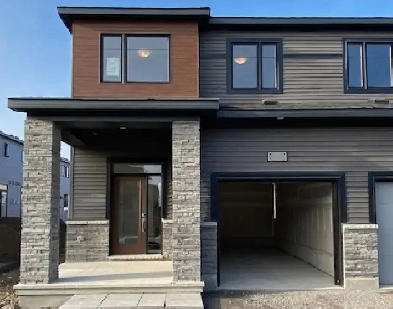 End Unit Townhouse 3 Bedroom 4 Bathroom in Barrhaven Image# 1