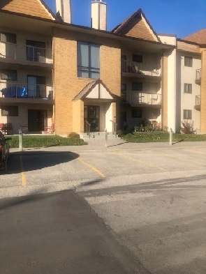 Linden Woods Living Image# 3