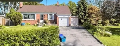 $400 & $650 per month. DIXIE mall area. FEMALE vegetarian/vegan. Image# 1