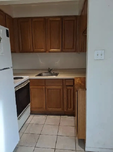 Beau 4 1/2 À LOUER – AHUNTSIC, MARCHÉ CENTRAL – LIBRE Image# 1