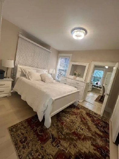 Furnished 1-Bedroom Apt,HighPark,5min walk to Subway Keele/Bloor Image# 3