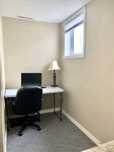 furnished room for male student by uofm monthly lease Image# 1