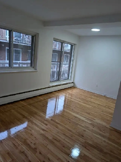 AHUNTSIC grand 3 1/2 chauffé rénové Image# 1