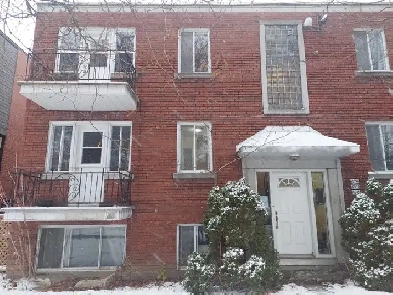 Splendide 4 1/2 dans Ahuntsic Image# 1